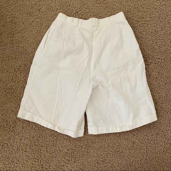 Lands End 9” inseam white cotton shorts - Picture 2 of 5